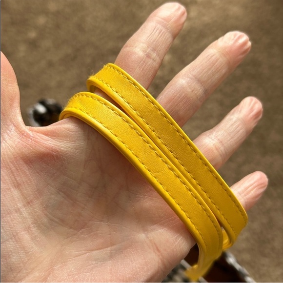 Vers Bradley Hello Yellow Midnight Houndstooth Tote EUC - Picture 5 of 7